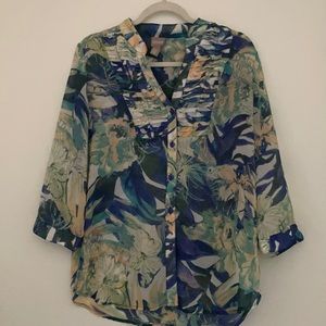 Chico’s size 1 blouse